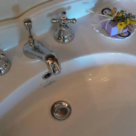 2 Bedrooms With Shared Pool And Wifi At *