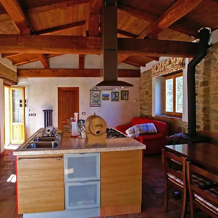 2 Bedrooms With Shared Pool And Wifi At Apartmán Monte San Savino