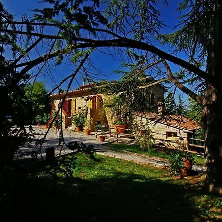 2 Bedrooms With Shared Pool And Wifi At Apartmán Monte San Savino
